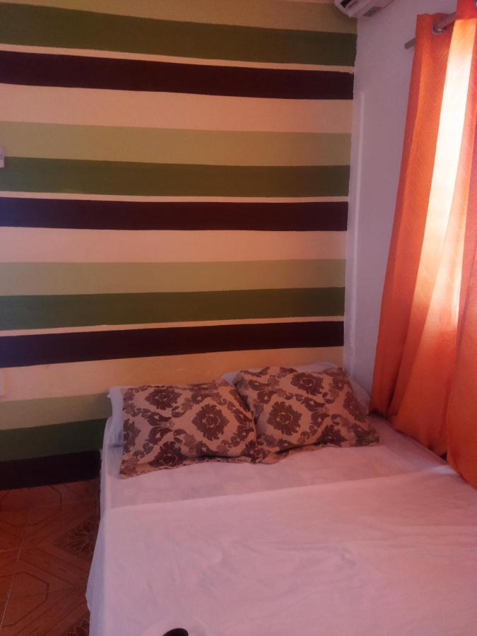 Ofiuras Hostal Colon Exterior photo