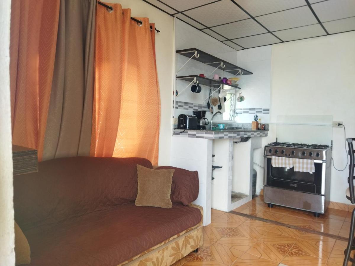 Ofiuras Hostal Colon Exterior photo