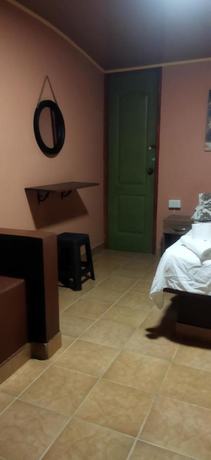 Ofiuras Hostal Colon Exterior photo