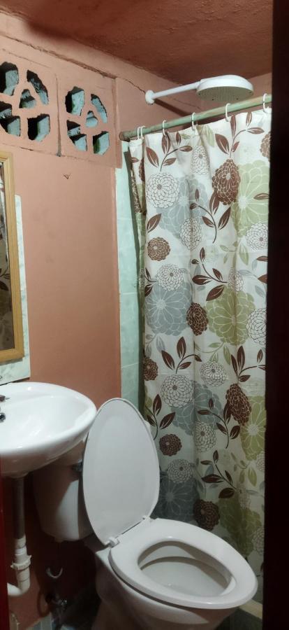 Ofiuras Hostal Colon Exterior photo