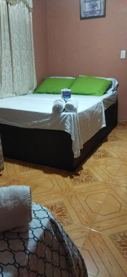 Ofiuras Hostal Colon Exterior photo